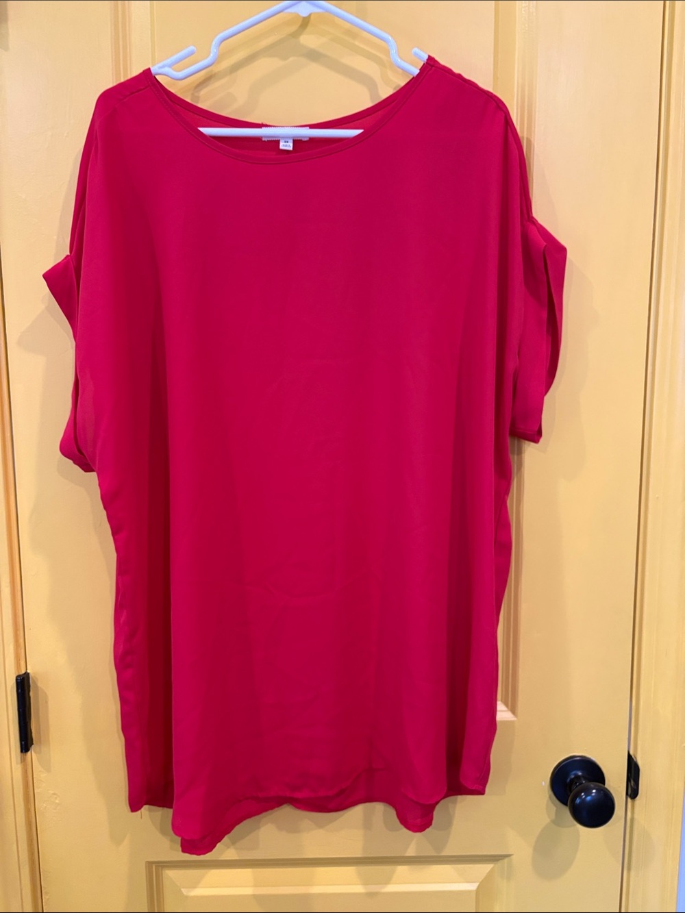 Women's NWOT 2X Zenana Outfitters Relaxed Short Sleeve Top - Red